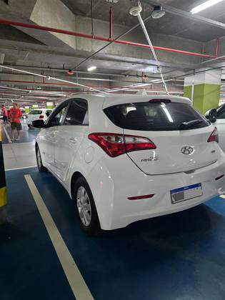 HYUNDAI HB20 1.0 COMFORT PLUS 12V FLEX 4P MANUAL